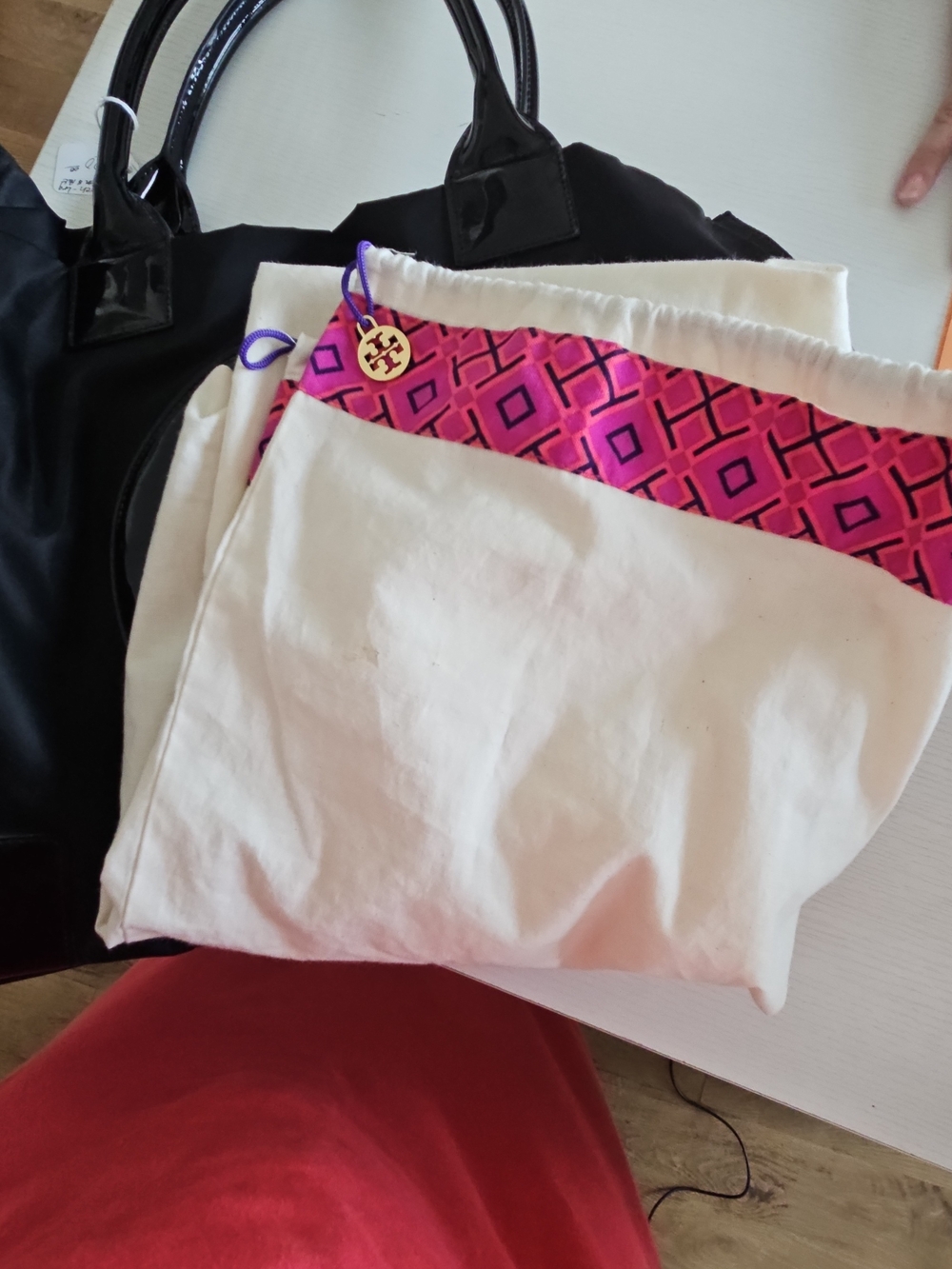 Tory Burch Black Logo Tote Bag - Picture 6 of 6